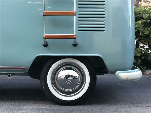 Volkswagen Bus/Vanagon 1966 image number 19