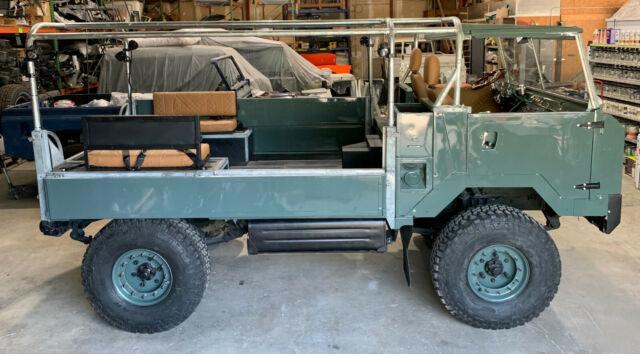 Land Rover Defender 1975 image number 10