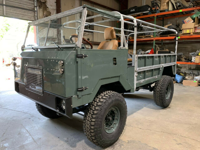 Land Rover Defender 1975 image number 30