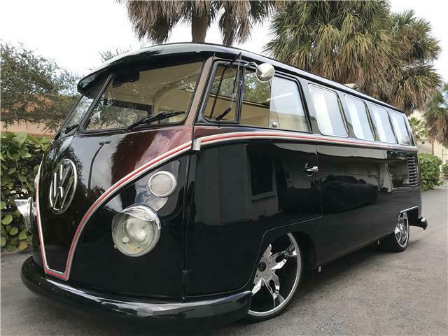 Volkswagen Bus/Vanagon 1965 image number 1