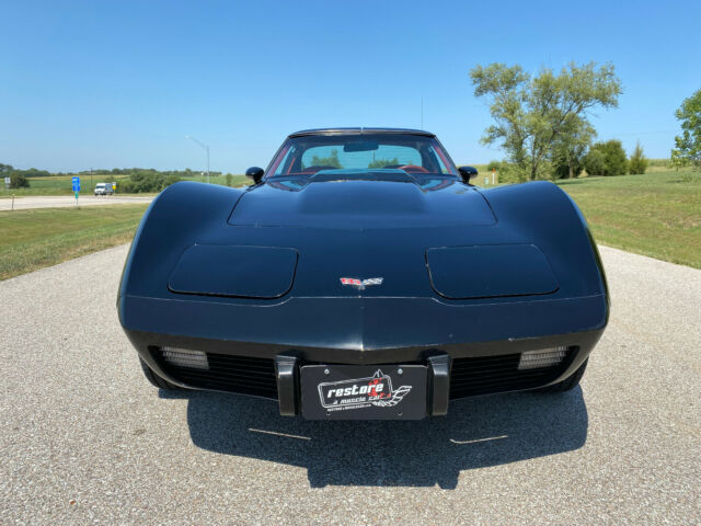 Chevrolet Corvette 1977 image number 4