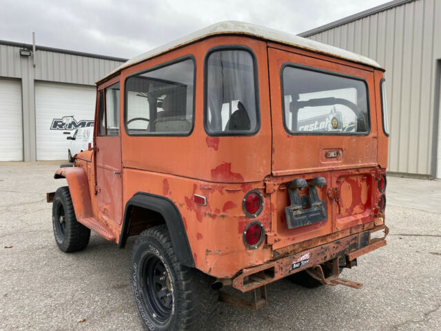 Toyota Land Cruiser 1974 image number 27