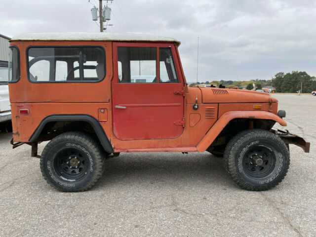 Toyota Land Cruiser 1974 image number 30