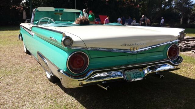 Ford Galaxie 1959 image number 1