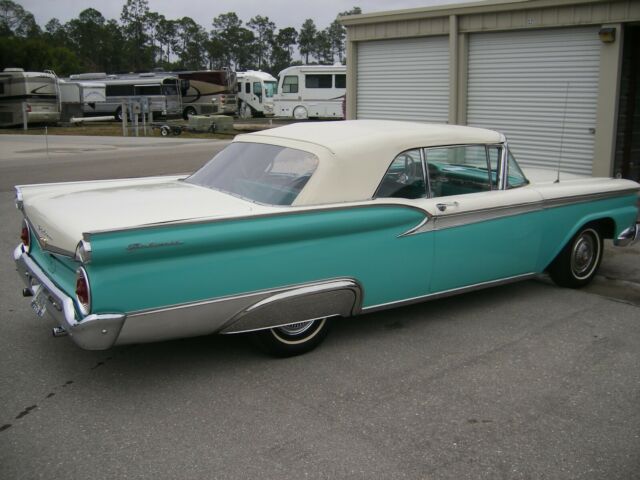 Ford Galaxie 1959 image number 13