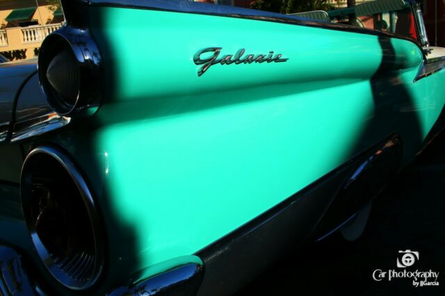 Ford Galaxie 1959 image number 25