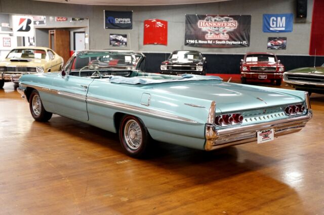 Pontiac Bonneville 1961 image number 16