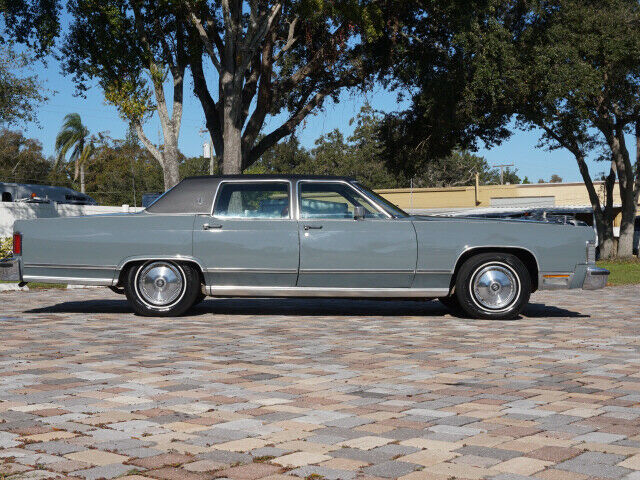 Lincoln Continental 1978 image number 28