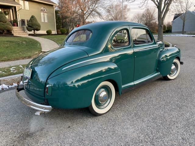 Ford 2 door coupe 1941 image number 16