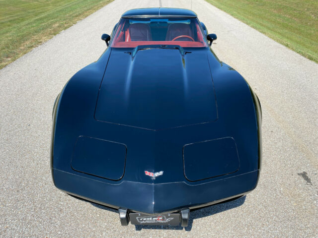 Chevrolet Corvette 1977 image number 27