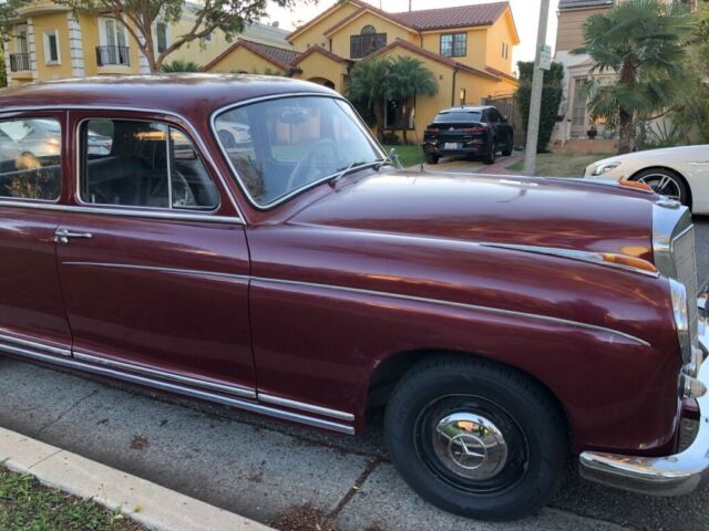 Mercedes-Benz 200-Series 1959 image number 27