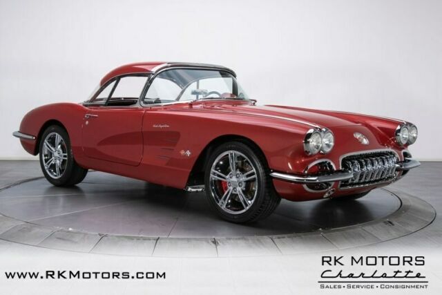 Chevrolet Corvette 1960 image number 11