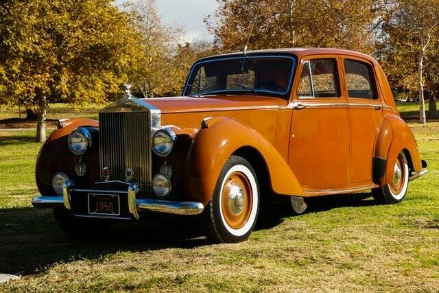 Rolls-Royce Silver Spirit/Spur/Dawn 1950 image number 26