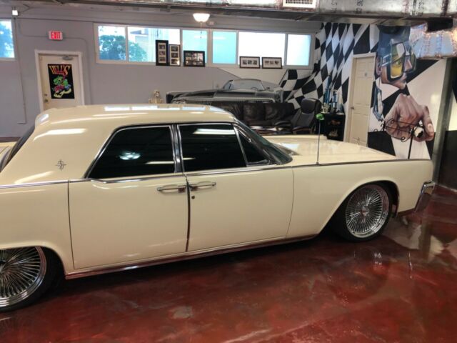 Lincoln Continental 1963 image number 1