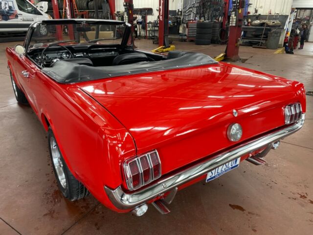 Ford Mustang 1965 image number 1