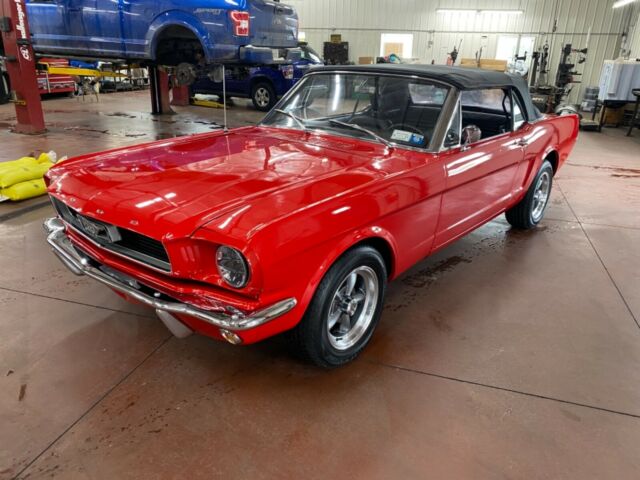 Ford Mustang 1965 image number 14