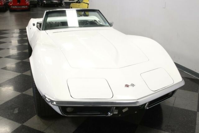 Chevrolet Corvette 1969 image number 18