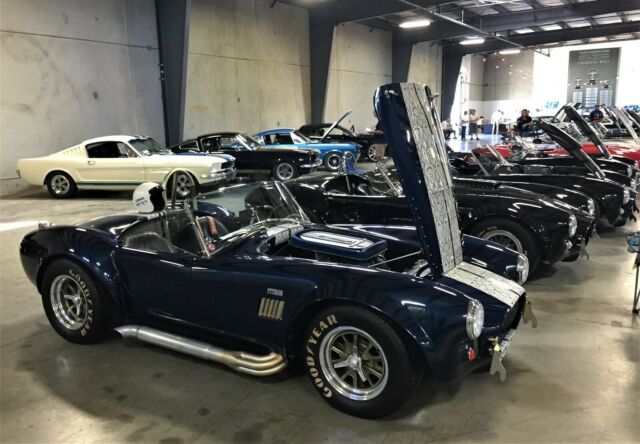 Shelby Cobra 1965 image number 11