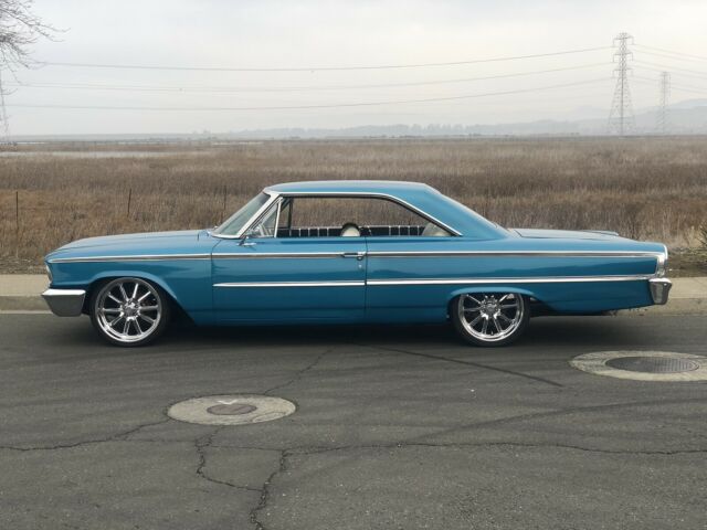 Ford Galaxie 500 XL 1963 image number 1