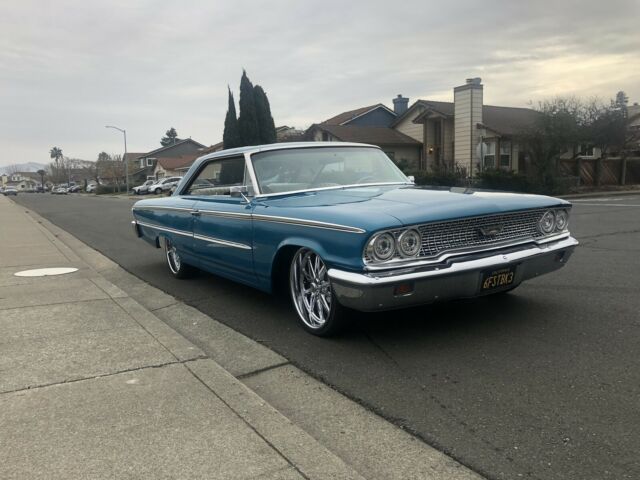 Ford Galaxie 500 XL 1963 image number 17