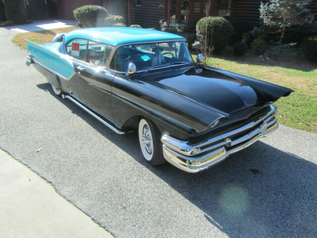 Ford Fairlane 1957 image number 13