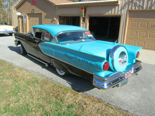 Ford Fairlane 1957 image number 3