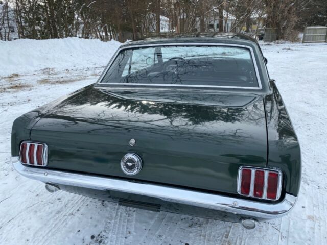 Ford Mustang 1966 image number 21