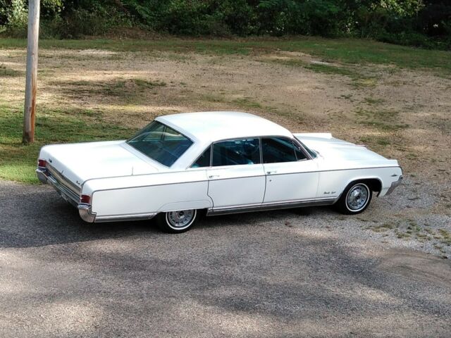 Oldsmobile Ninety-Eight 1964 image number 4