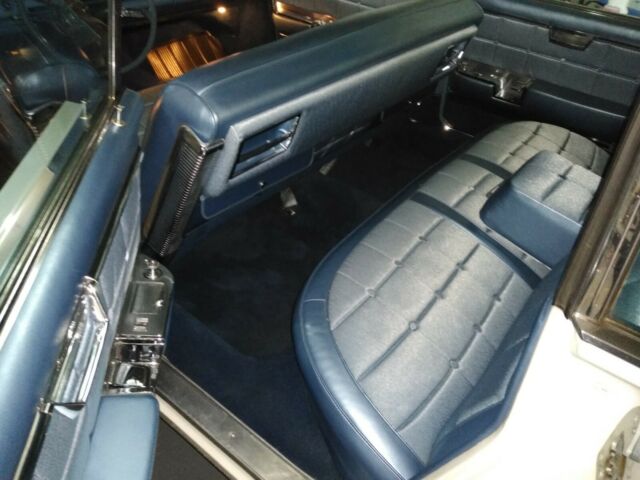 Oldsmobile Ninety-Eight 1964 image number 8