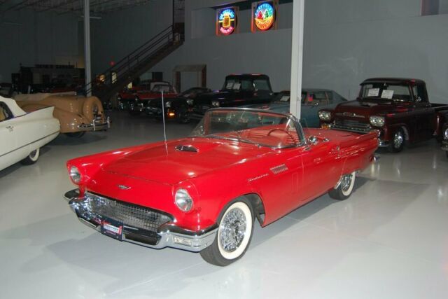 Ford Thunderbird Convertible 1957 image number 24