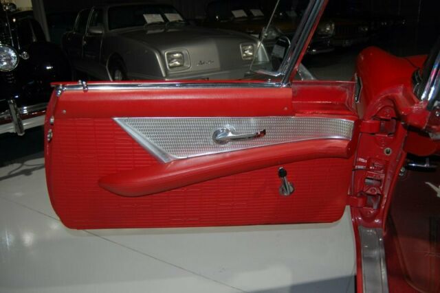 Ford Thunderbird Convertible 1957 image number 38