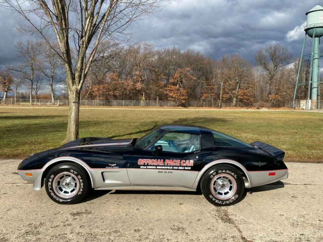 Chevrolet Corvette 1978 image number 2