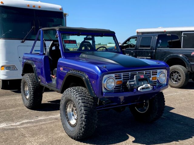 Ford Bronco 1969 image number 2