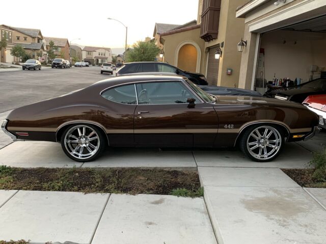 Oldsmobile Cutlass 1972 image number 17