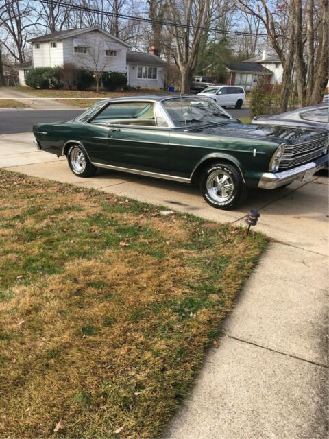 Ford Galaxie 1966 image number 1