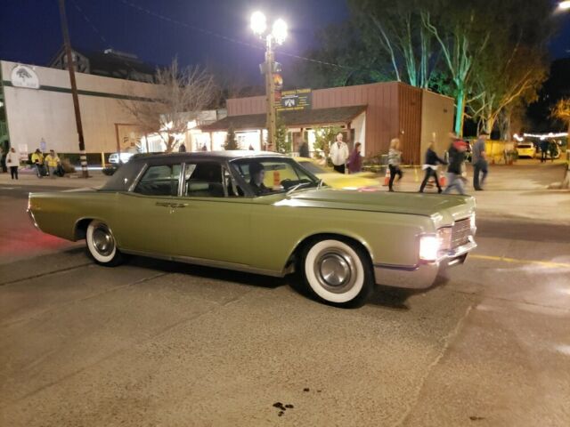 Lincoln Continental 1969 image number 0