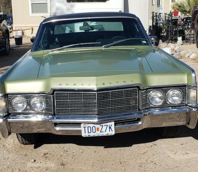 Lincoln Continental 1969 image number 23