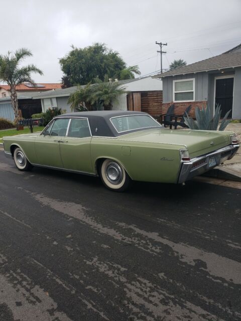 Lincoln Continental 1969 image number 24