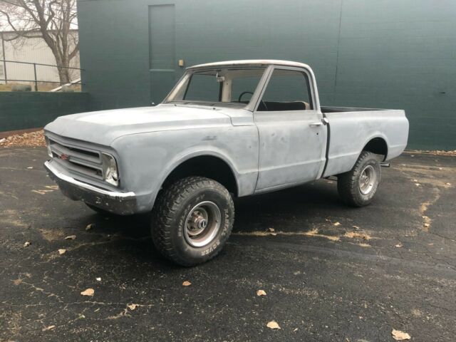 Chevrolet C/K Pickup 1500 1967 image number 0