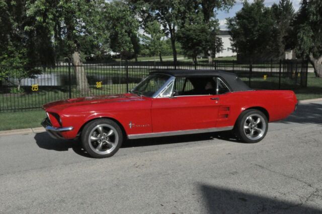 Ford Mustang 1967 image number 30