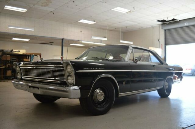 Ford Galaxie 1965 image number 0