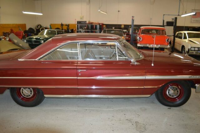 Ford Galaxie 1964 image number 12