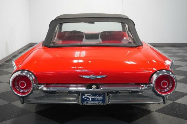 Ford Thunderbird 1962 image number 11