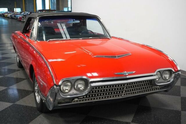 Ford Thunderbird 1962 image number 18