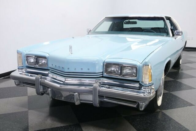 Oldsmobile Toronado 1975 image number 20