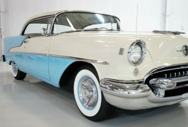 Oldsmobile Eighty-Eight 1955 image number 25