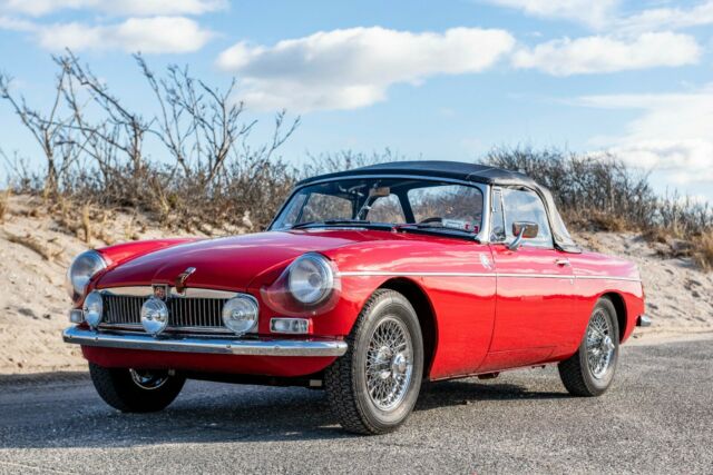 MG MGB 1966 image number 0