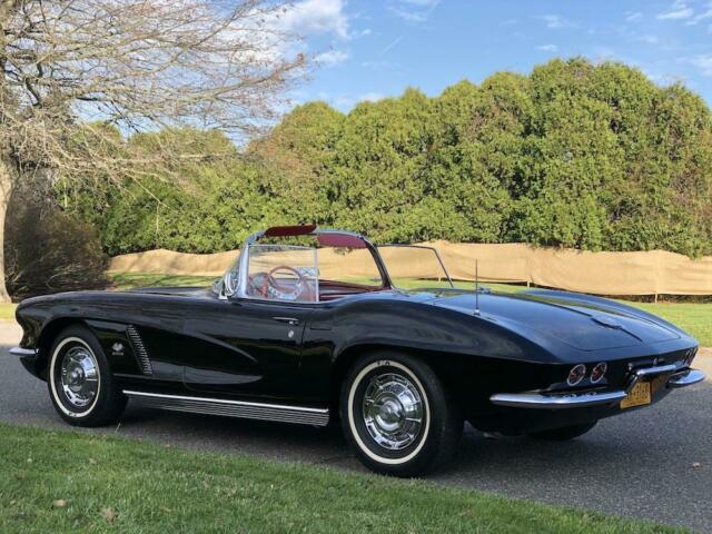 Chevrolet Corvette 1962 image number 32