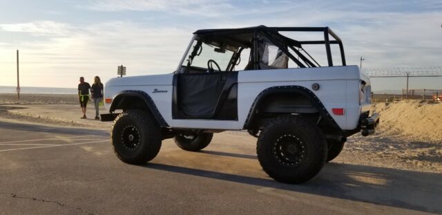 Ford Bronco 1968 image number 30