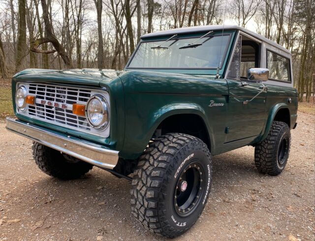 Ford Bronco 1975 image number 1